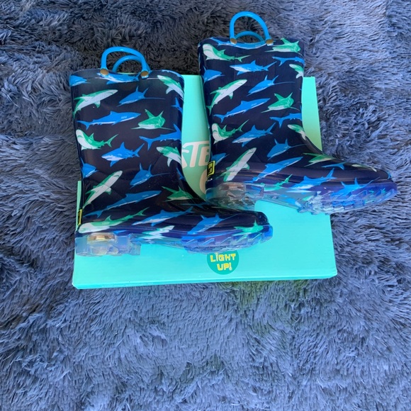 Western Chief Other - WESTERN CHIEF Light up Rain Boots